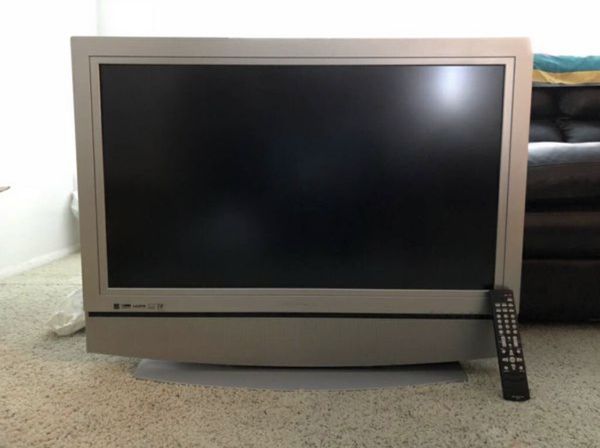 Olevia 37 inch LCD 1080p HDTV Monitor for Sale in Scottsdale, AZ - OfferUp