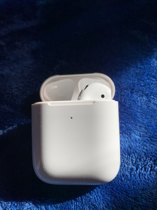 Airpod CASE ONLY second generation for Sale in Los Angeles, CA - OfferUp
