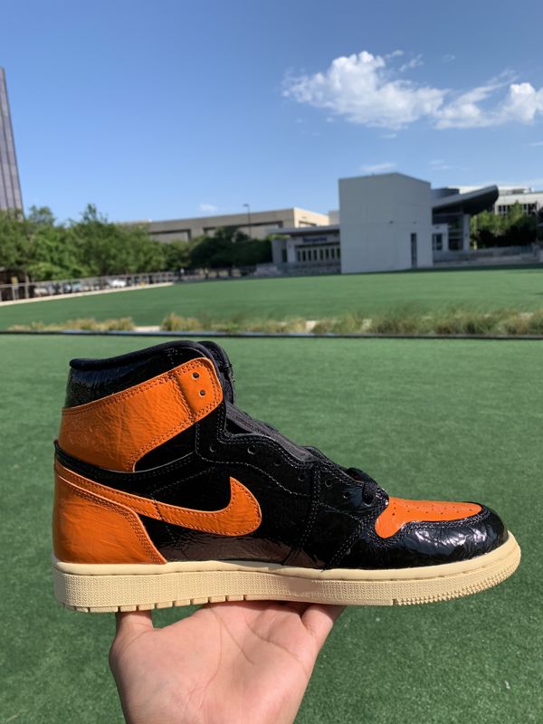 shattered backboard 1s size 5.5