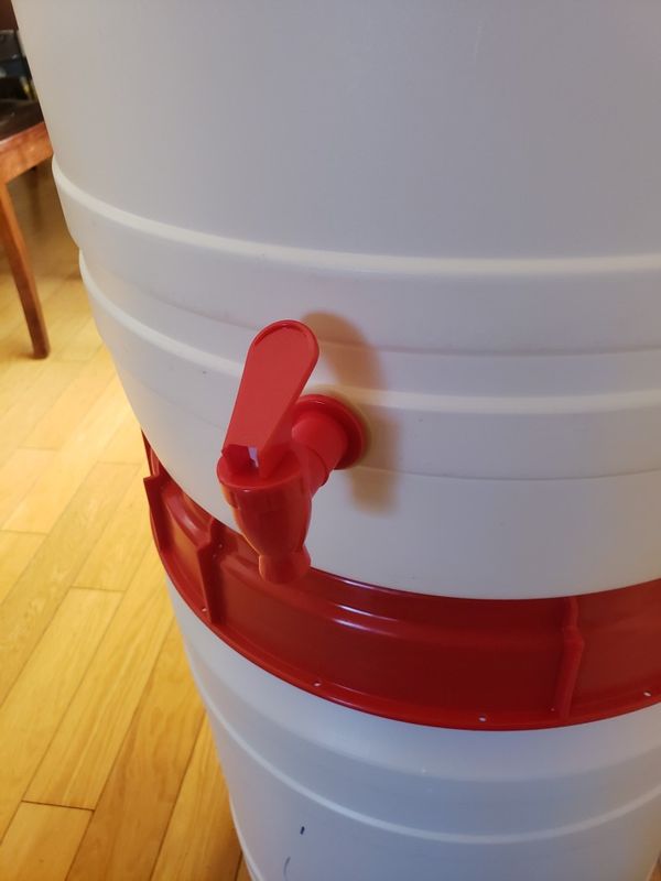 15 gallons water drum with faucet spigot for Sale in San Bernardino, CA