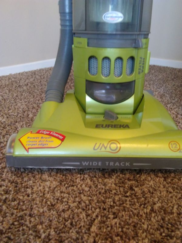 Eureka Uno Vacuum for Sale in Oklahoma City, OK - OfferUp