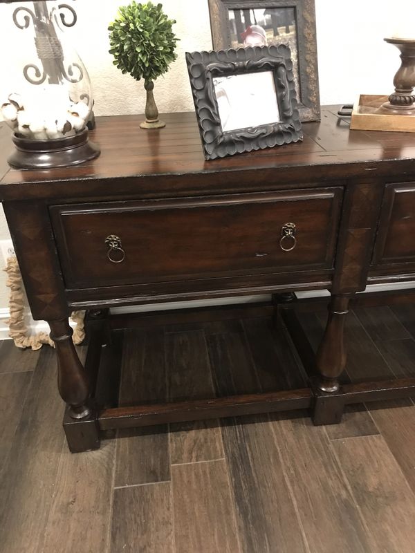 Haverty’s console table for Sale in Fort Worth, TX OfferUp