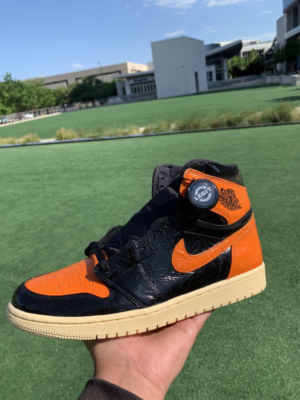 shattered backboard 1s size 5.5