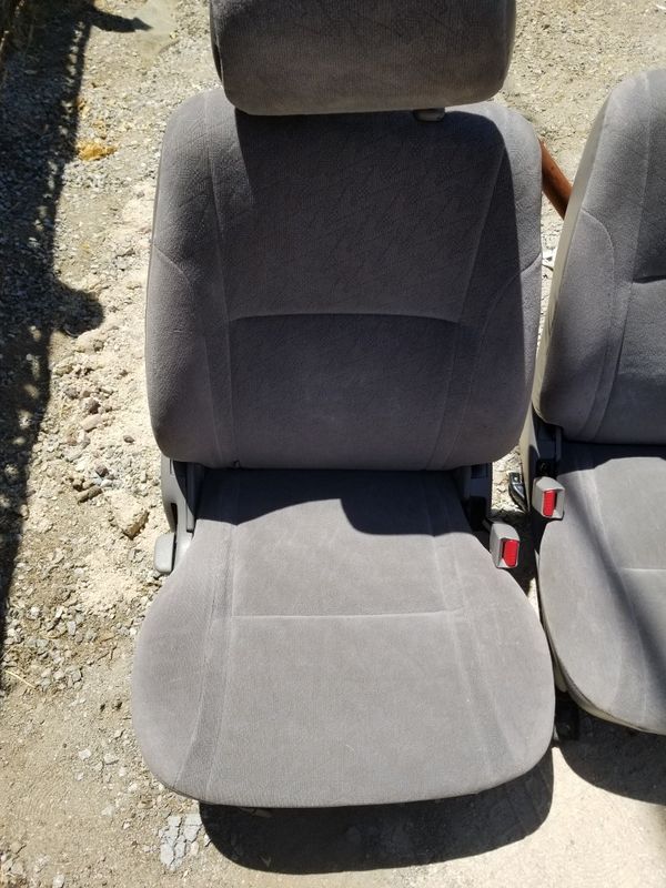 Bucket seats for 2001 toyota for Sale in Moreno Valley, CA OfferUp