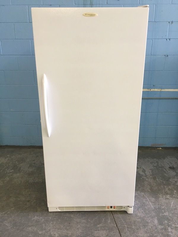 21 Cubic Foot Frost Free Upright Freezer for Sale in Cocoa, FL - OfferUp