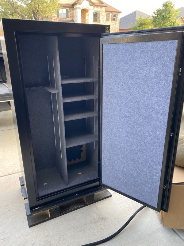 Stackon Sentinel 24 Gun Safe Brand new for Sale in San Antonio, TX