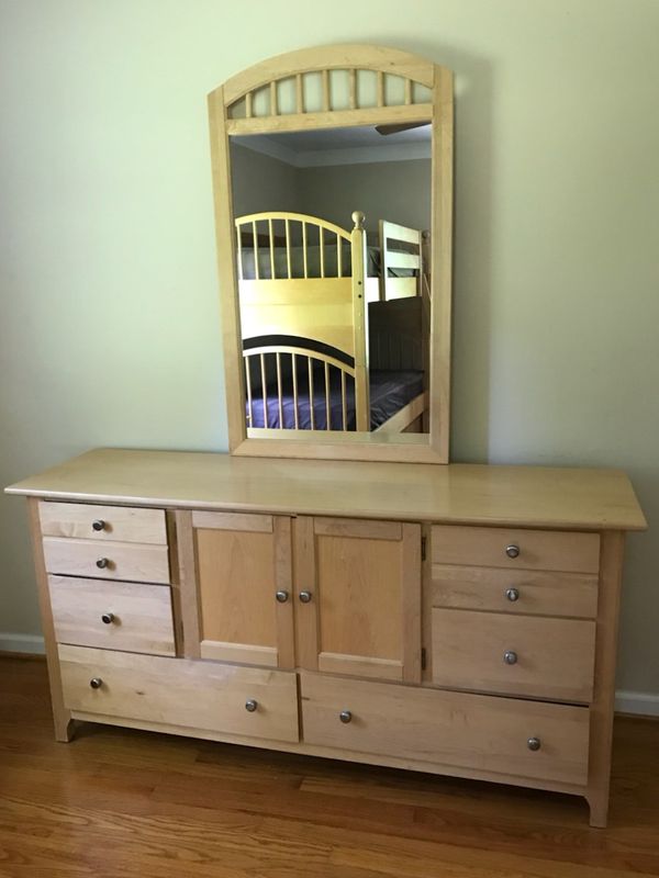 Stanley Furniture Maple bunk beds, desk, hutch, dresser, nightstand and