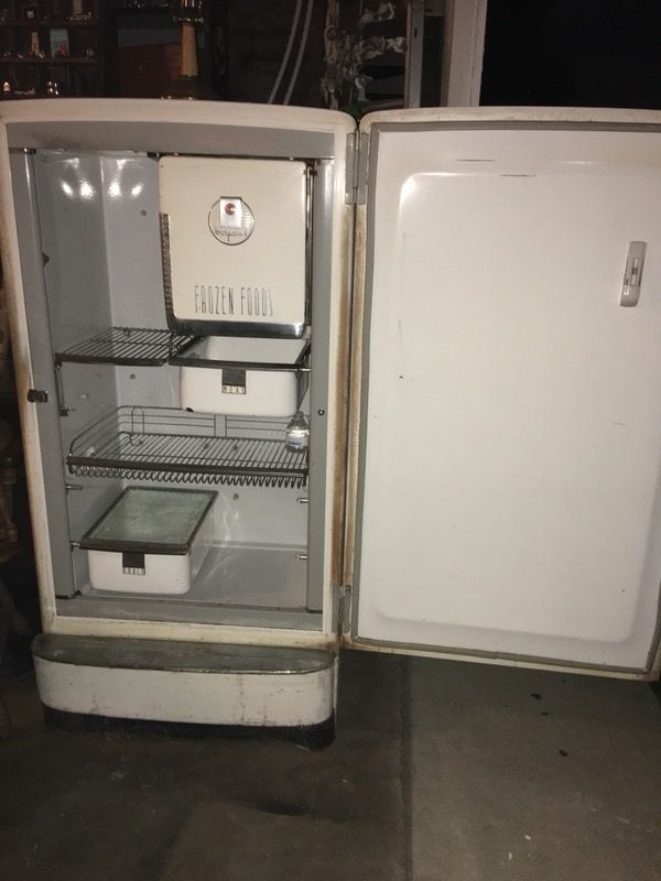 Hotpoint refrigerator 1959 1960 Vintage perfect working condition for