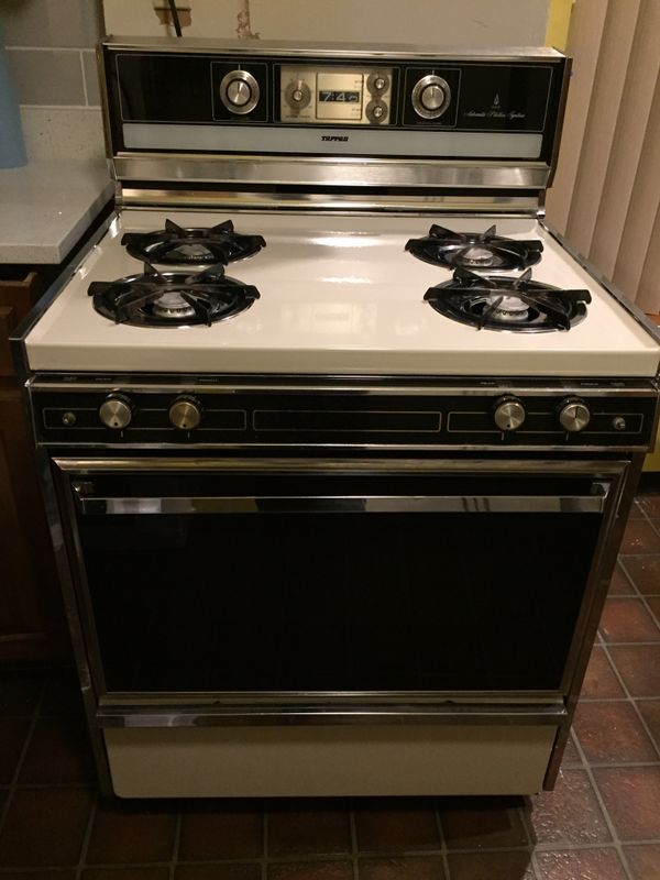 Tappan/GE Gas Stove and Side by Side Refrigerator for Sale in Chicago, IL OfferUp