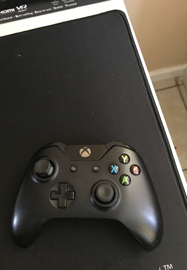 Broken Xbox controller for Sale in Di Giorgio, CA - OfferUp