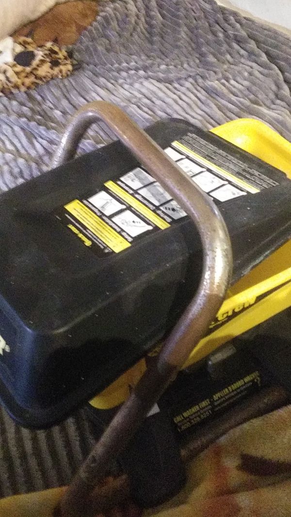 Wagner paint crew airless paint sprayer model 770 for Sale in San Diego