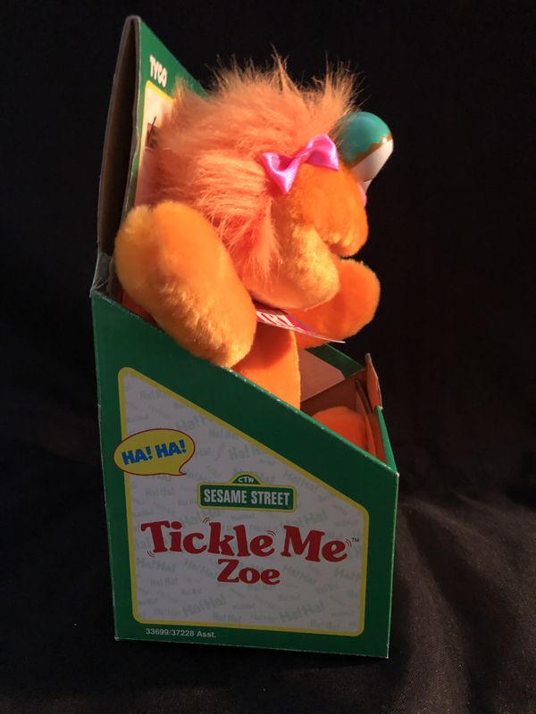 Tyco Sesame Street Tickle Me Zoe Plush Talks Giggle Shakes 11 Nib For