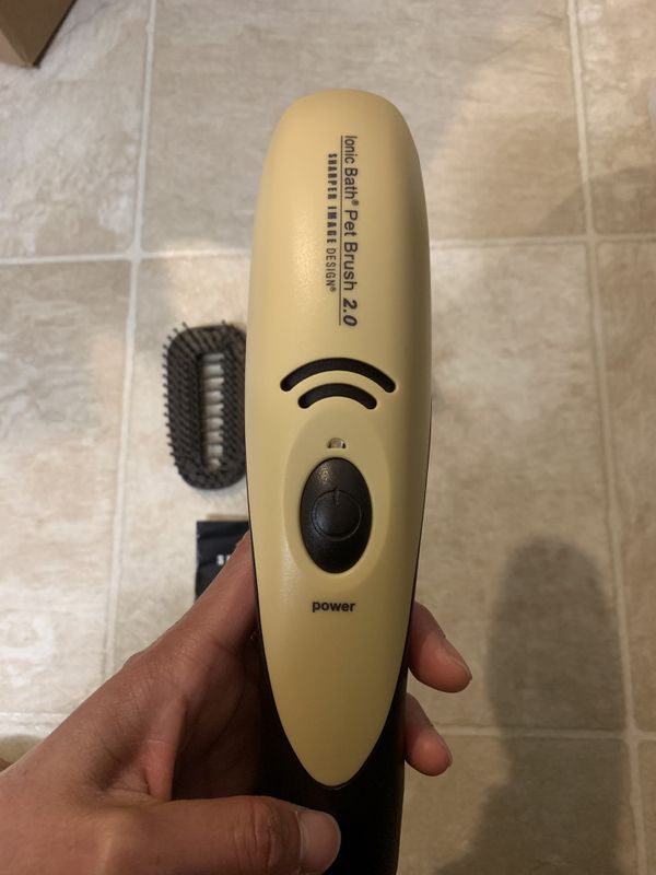 Sharper Image Ionic Bath Pet Brush 2.0 for Sale in Redwood City, CA