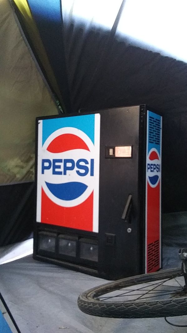 Pepsi vending machine for Sale in Sacramento, CA OfferUp