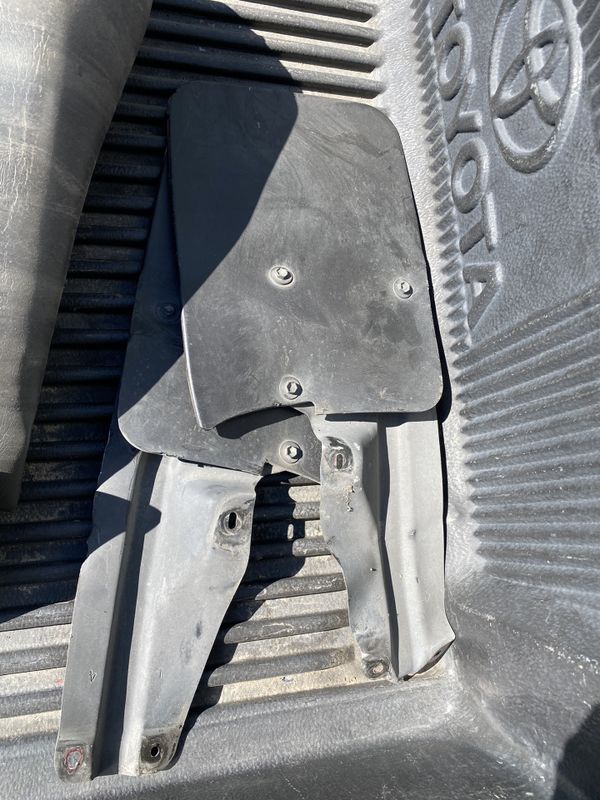 Toyota bed liner and parts for Sale in Gardena, CA OfferUp