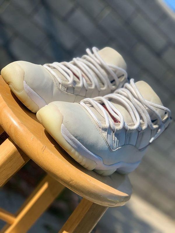 tan 11s jordans