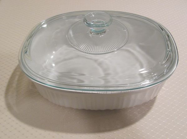 Corelle CorningWare French White 2.5 qt Oval Stoneware Casserole Dish