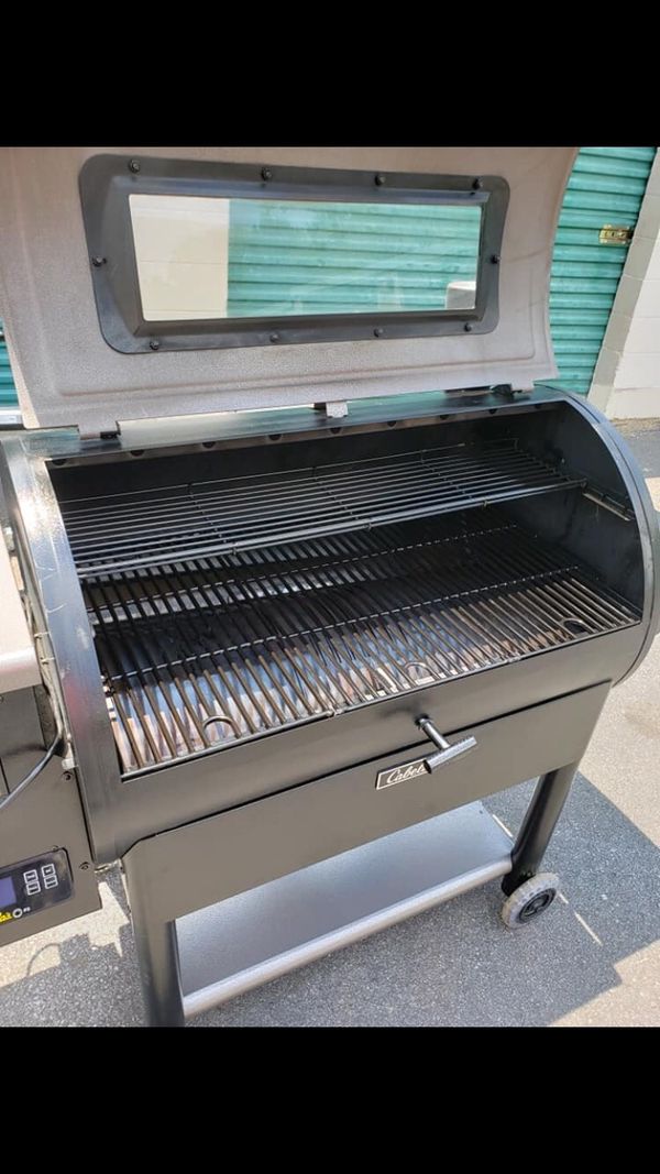 Cabela’s pro series 36” elliptical pellet grill for Sale in Atlanta, GA