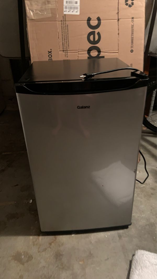 Galanz Mini Fridge for Sale in Palo Alto, CA OfferUp