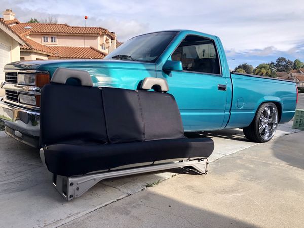 88-98 Chevy C1500 Front Bench Seat for Sale in Murrieta, CA - OfferUp