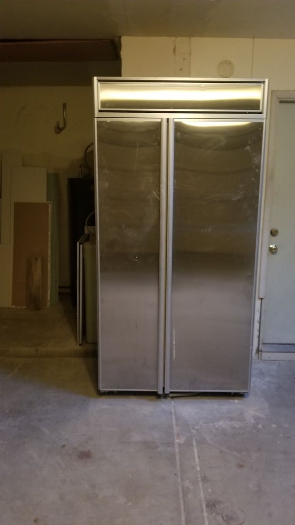 Kitchenaid Superba 42 Built in Refrigerator Freezer for Sale in Phoenix