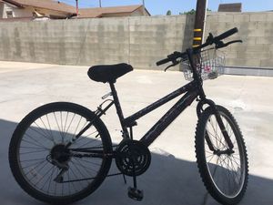 $60. Bike OUES for Sale in Montebello, CA