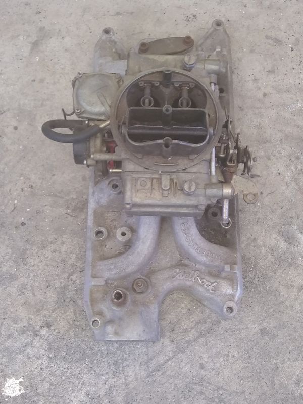 Edelbrock street master manifold an Holley carb for Ford 289/302 600 CFM has kickdown linkage