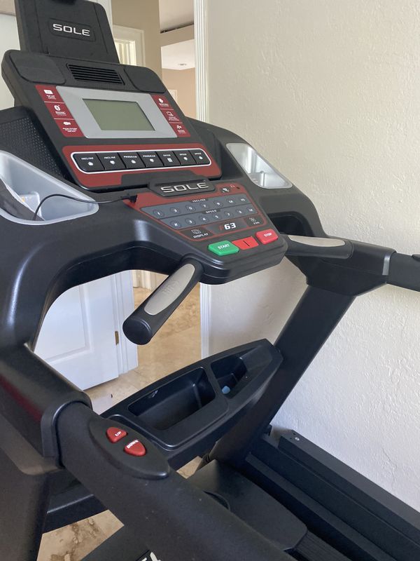 Sole F63 treadmill for Sale in Doral, FL OfferUp