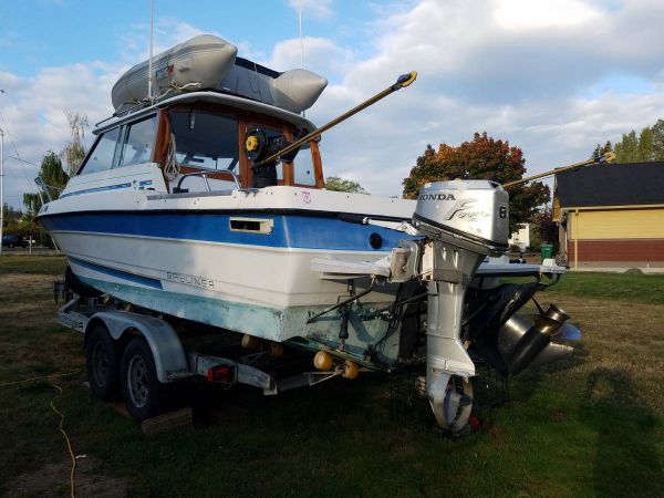 1988 Bayliner 2459 Trophy Hardtop for Sale in Mountlake Terrace, WA ...