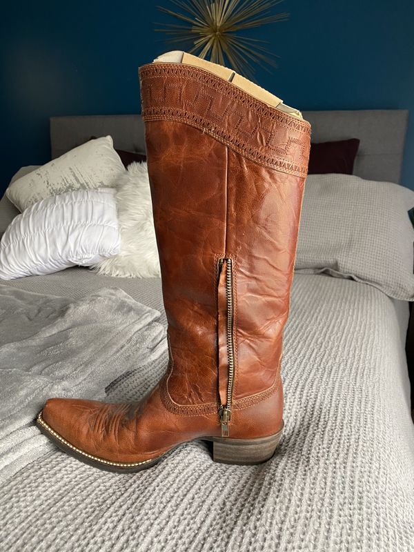 Ariat Women’s Cowgirl Boots for Sale in Virginia Beach, VA OfferUp