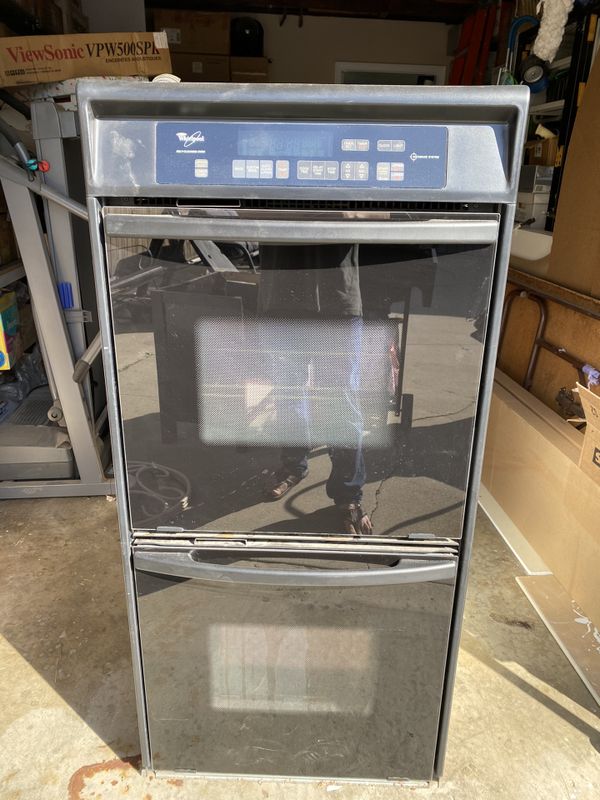 Whirlpool Black Electric DoubleWall Oven 24 inch for Sale in San