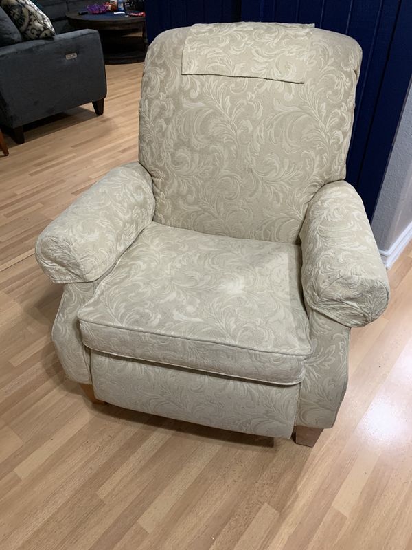 LayzBoy Recliner for Sale in Selma, CA OfferUp