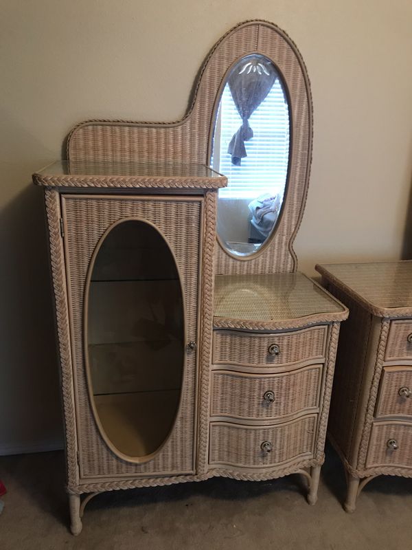 4 Piece Henry Link Wicker Bedroom Furniture Set For Sale In San Antonio