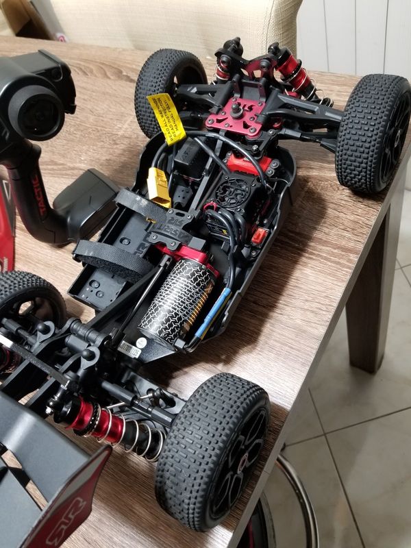 arrma typhon vs losi 8ight