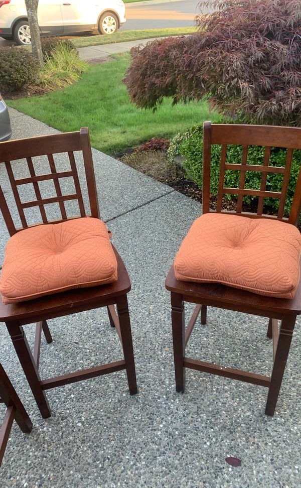 Mahogany hard wood table for Sale in Everett WA - OfferUp