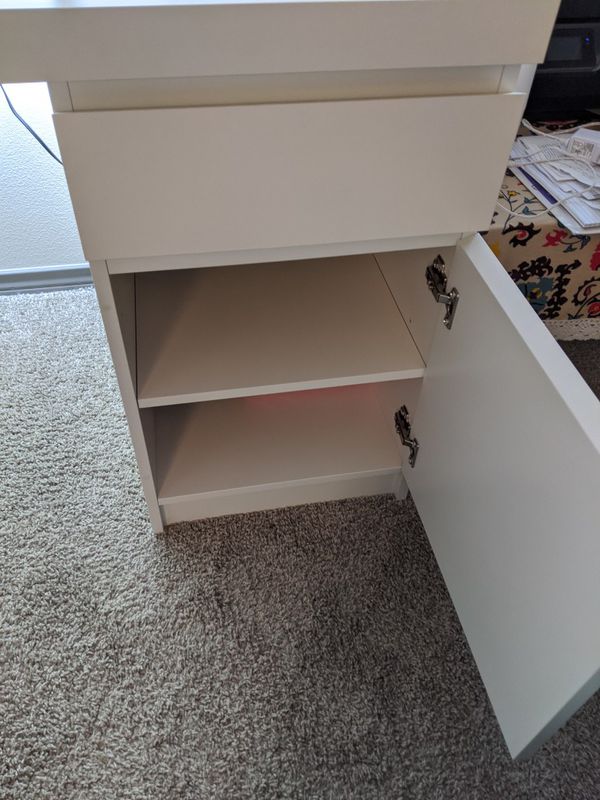 Ikea Malm Desk with chair, custom monitor riser and LED lights for Sale in Bothell, WA - OfferUp