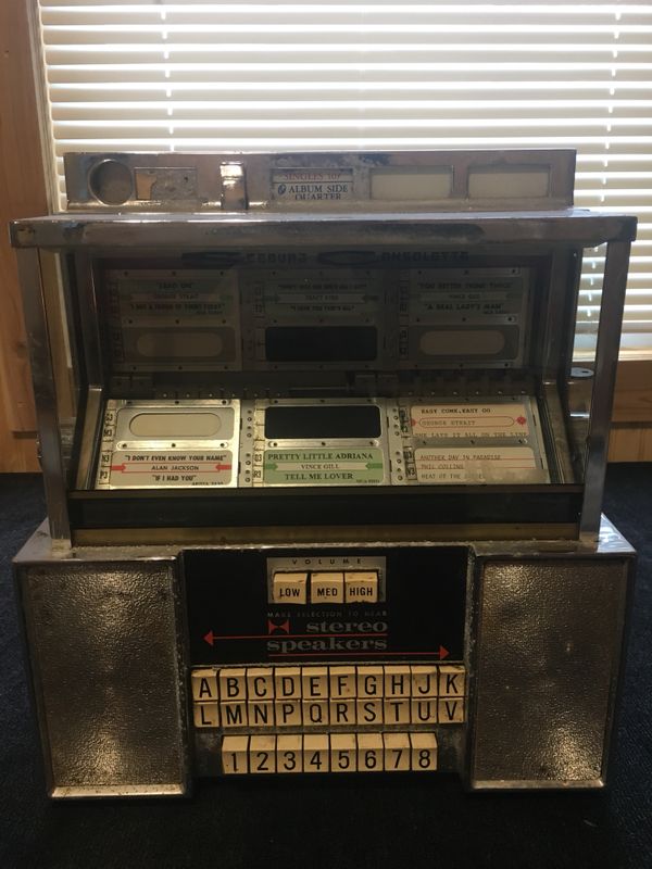 Seeburg Consolette Vintage table top Jukebox for restoration for Sale