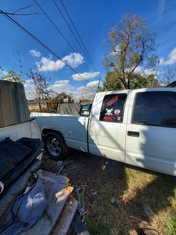 1995 CHEVY SILVERADO 4 PARTS for Sale in Houston, TX - OfferUp