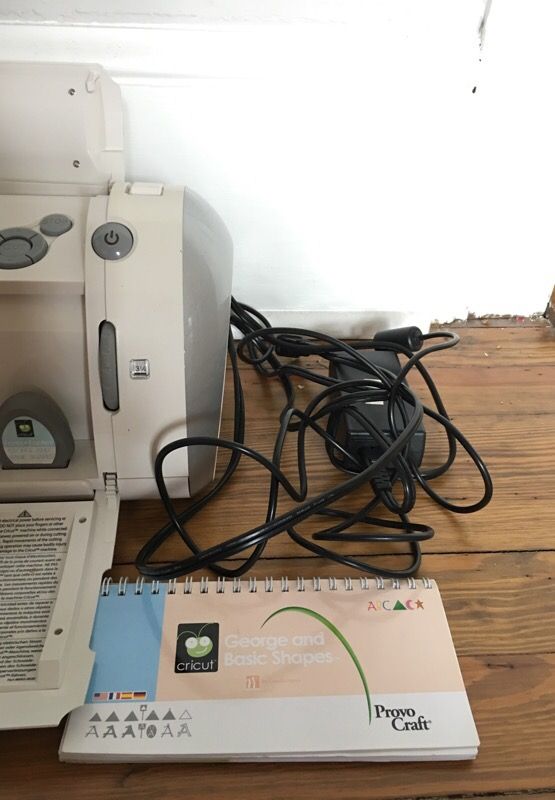 Cricut Machine CRV001 for Sale in Oxford, NC - OfferUp