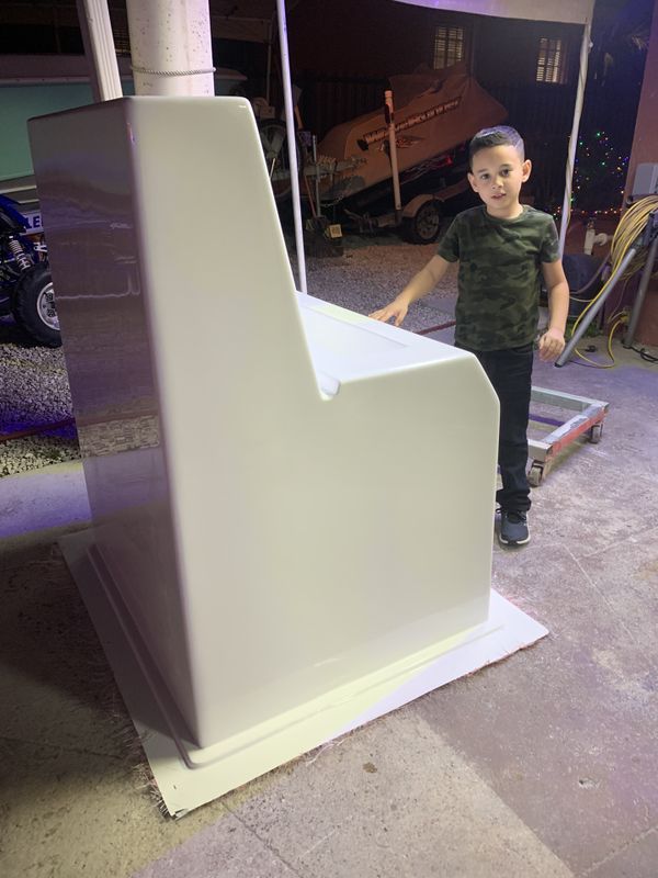 Fiberglass Boat Leaning Post for Sale in Miami, FL - OfferUp