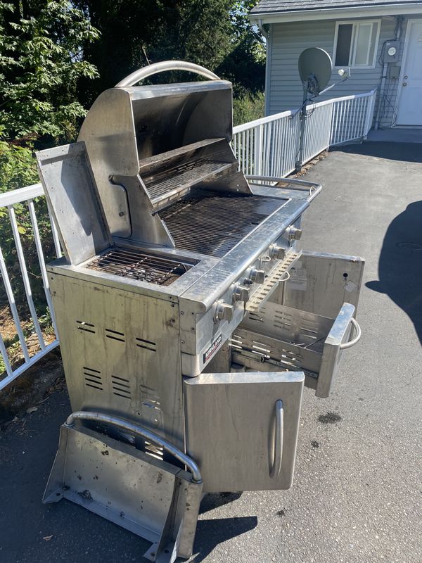 Kirkland BBQ grill with extra burner for Sale in SeaTac, WA OfferUp