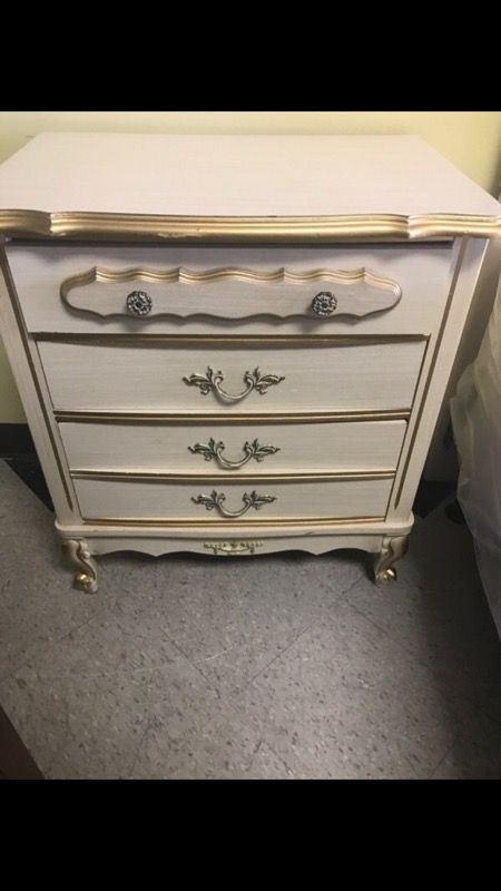 bed side dresser