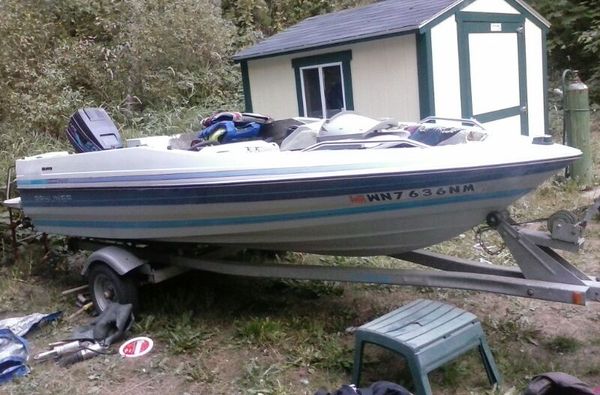 1989 Bayliner 15 foot with a 50 horse powered outboard motor boat has ...