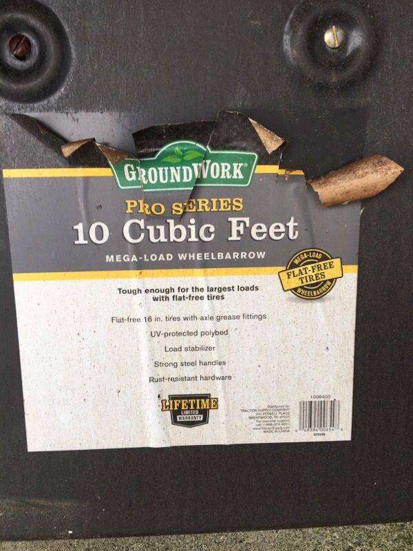 GroundWork Pro Series 10CF Wheelbarrow for Sale in Monroe, WA OfferUp
