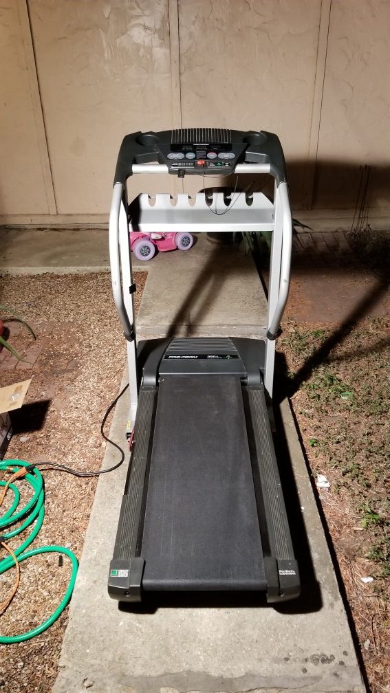 Proform 350s Treadmill for Sale in San Antonio, TX OfferUp