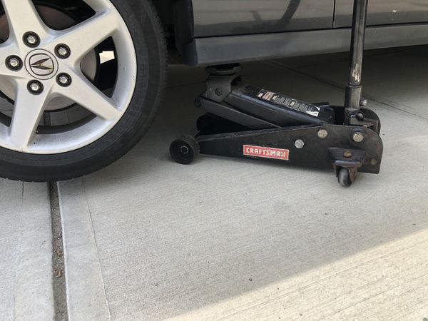 3 tons craftsman floor jack for Sale in New York, NY - OfferUp