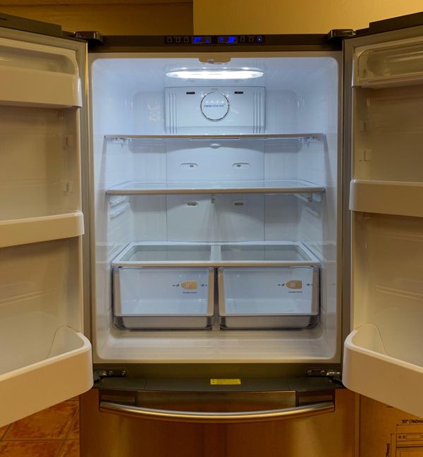 Samsung appliances package 33 inch width counterdepth refrigerator for