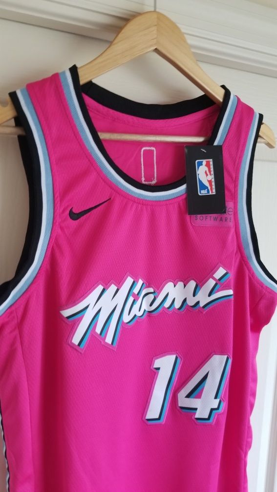 tyler herro finals jersey