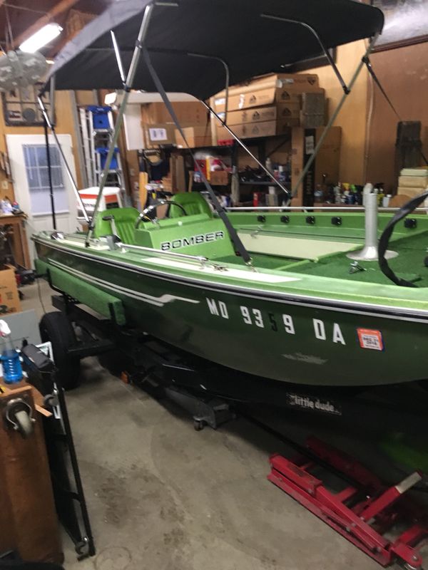 Classic 1977 Bomber Bass Boat Strong Johnson 85HP Outboard Garage Kept ...