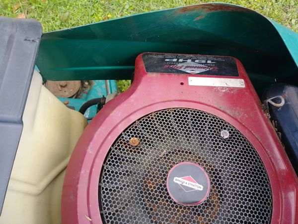 RIDING MOWER ~ Murray ULTRA GARDEN TRACTOR - 19 HP 46